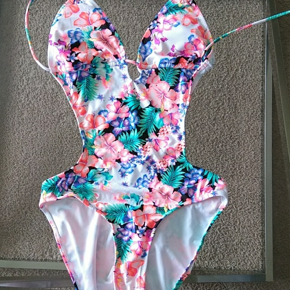 One piece bathing suit